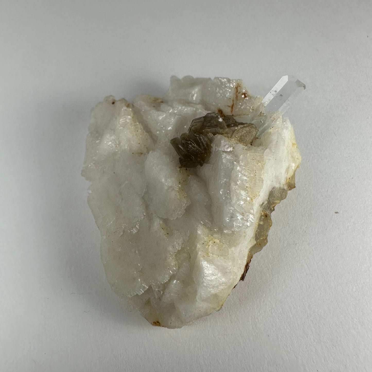 Aquamarine on Albite with Muscovite from Shigar Valley, Skardu, Pakistan