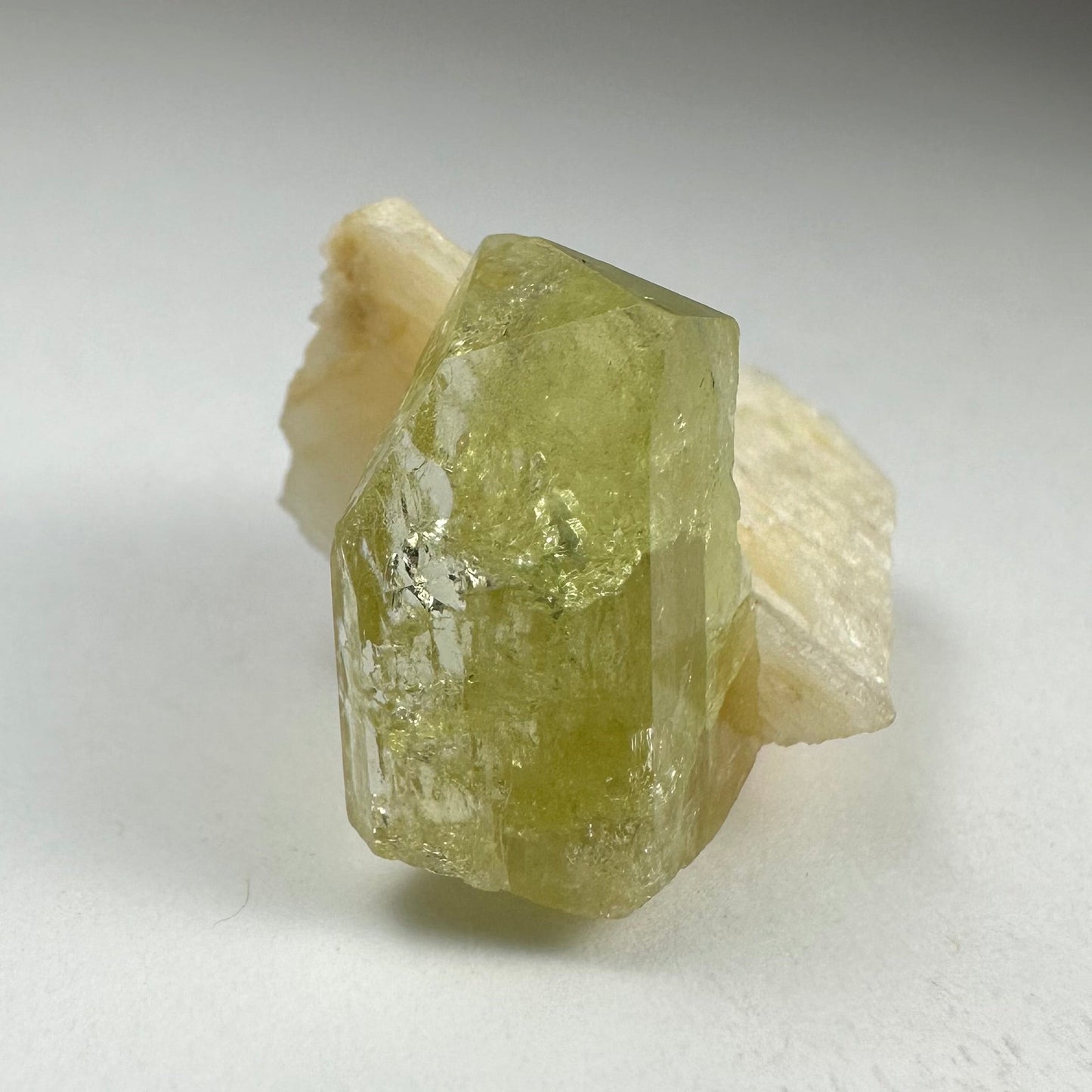 Brazilianite with Albite – Minerals