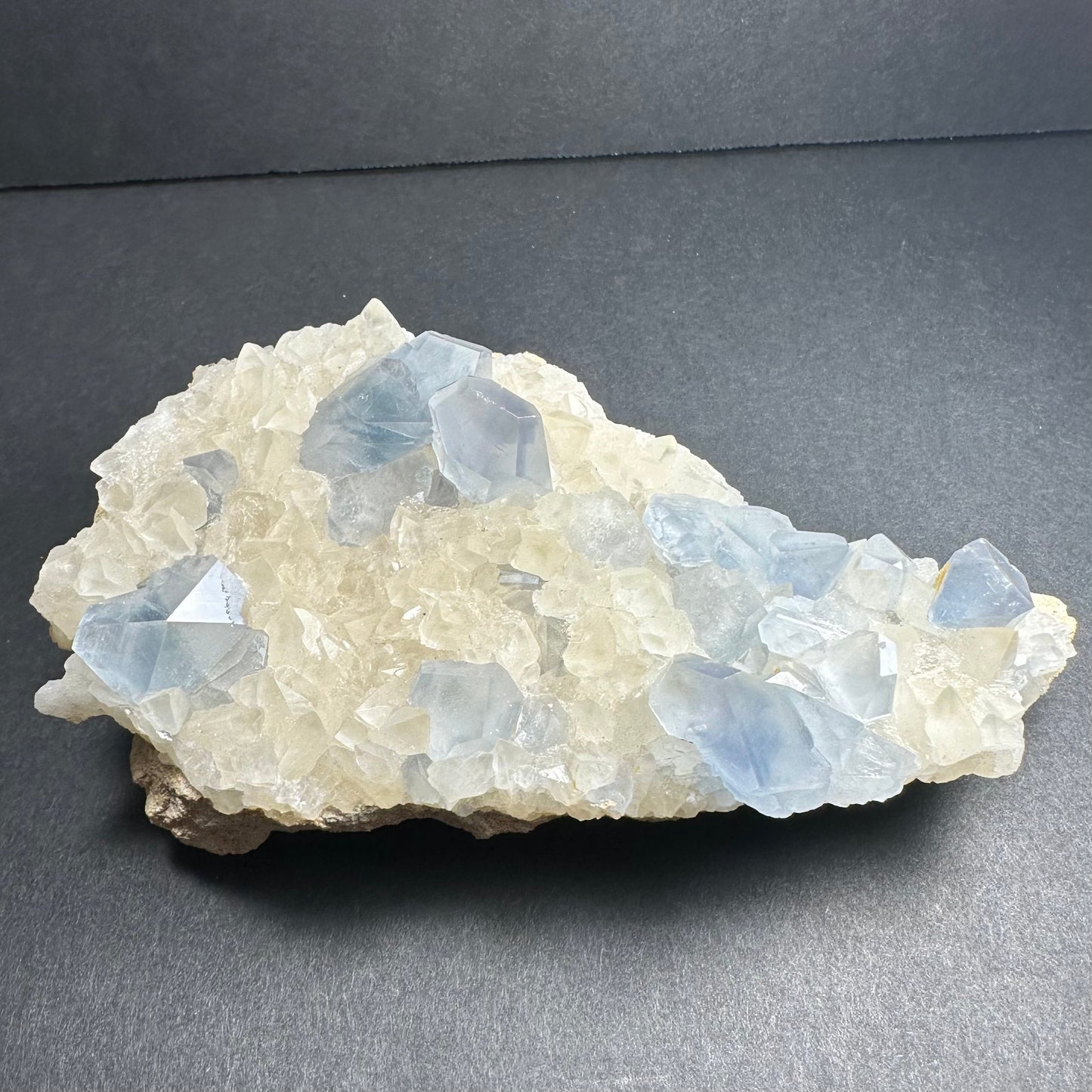 Celestite Crystals with Scalenohedral Calcite – Minerals