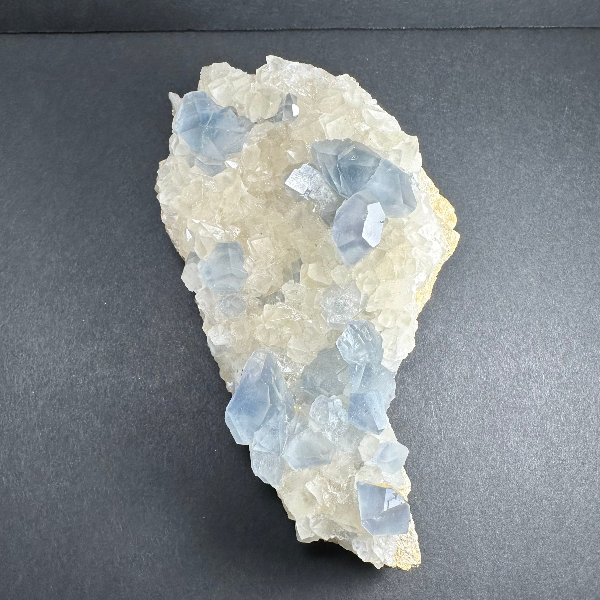 Celestite Crystals with Scalenohedral Calcite – Minerals