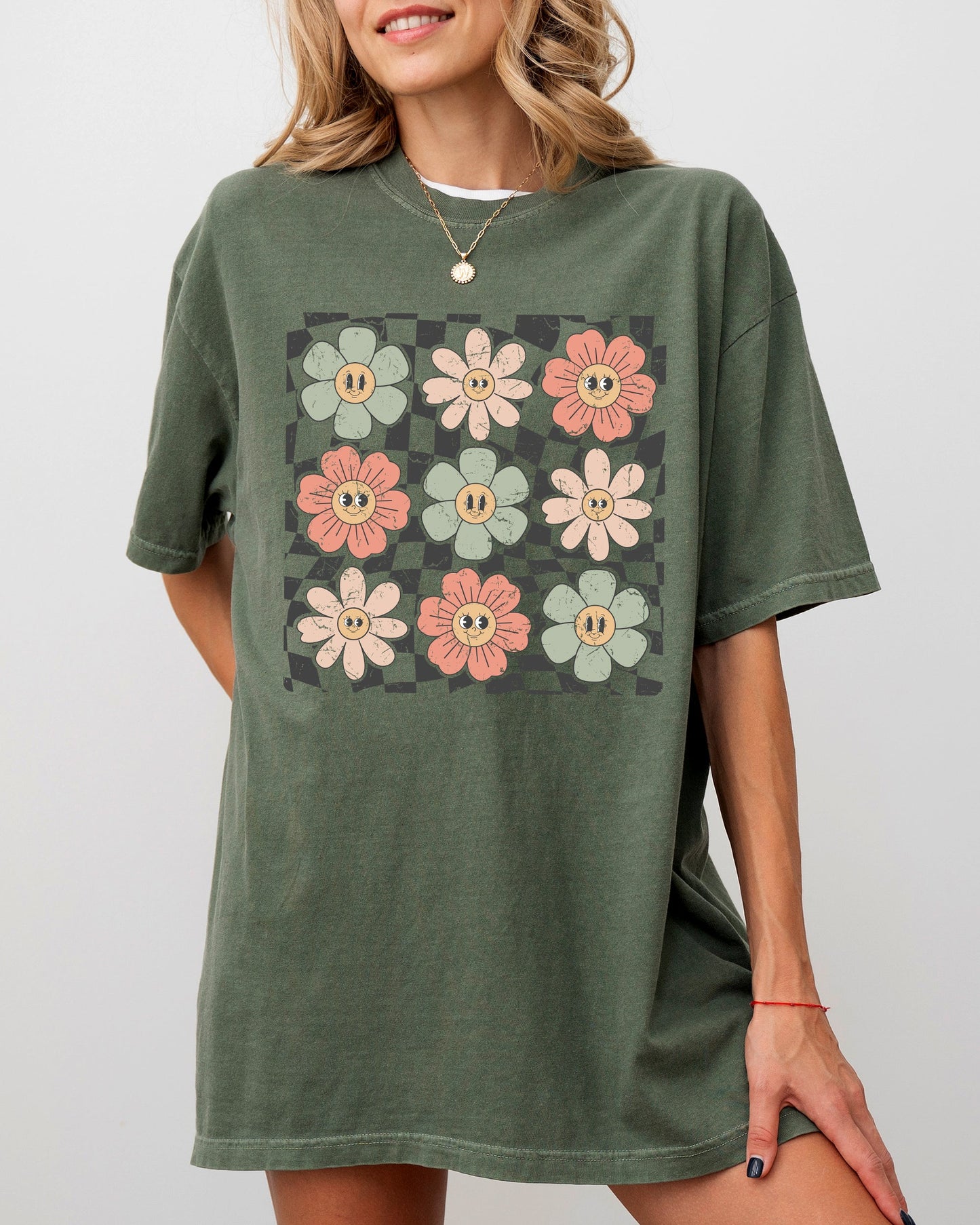 Retro Flowers - Comfort Colors T-Shirt – Moss Green T-Shirt