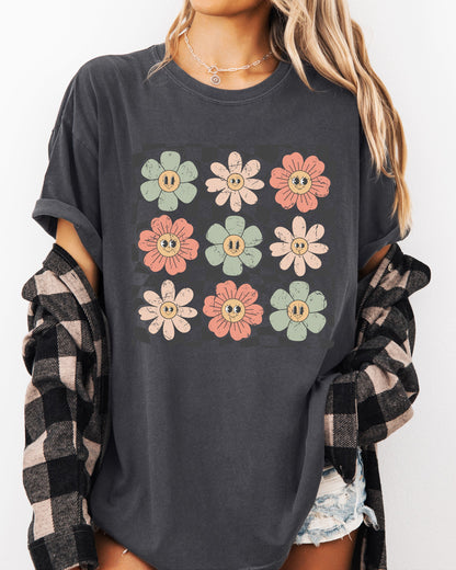 Retro Flowers - Comfort Colors T-Shirt – Pepper Dark Gray T-Shirt