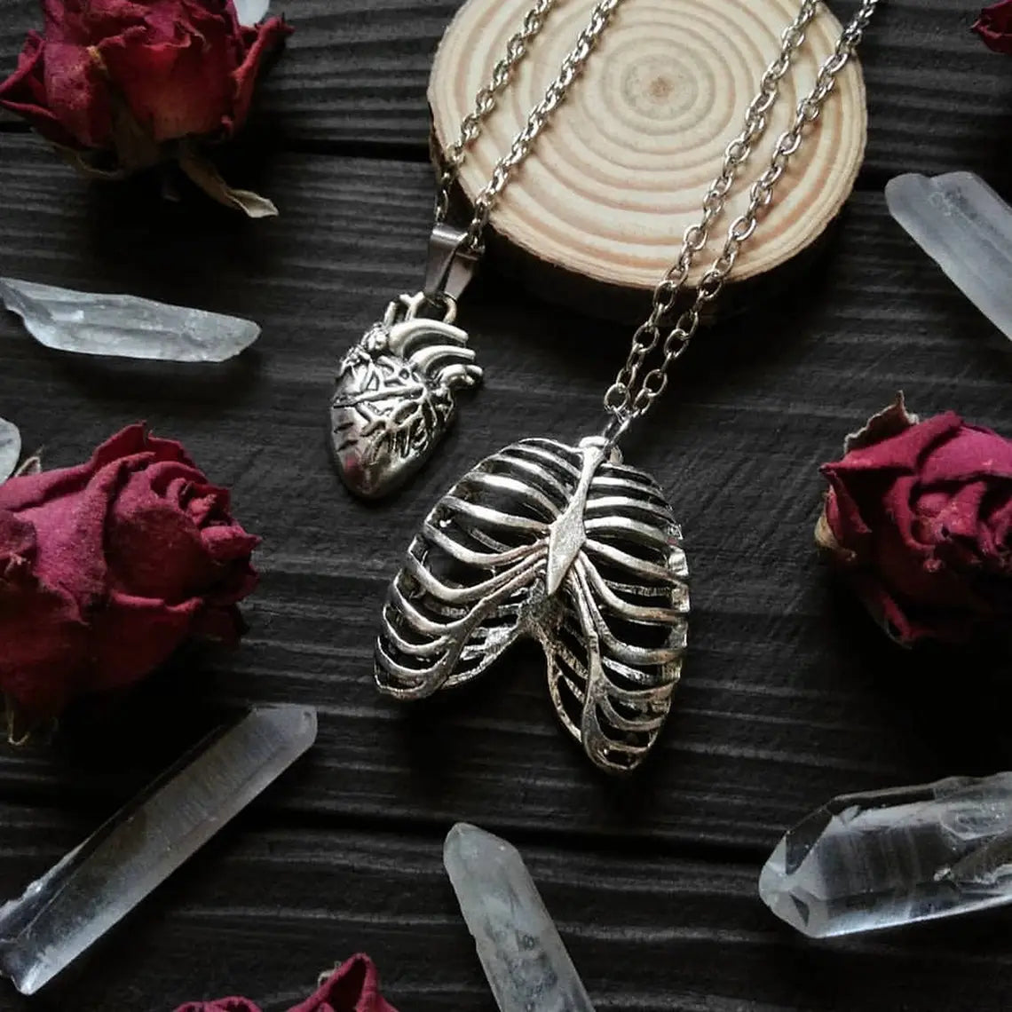 Rib Cage & Heart Necklace – necklace