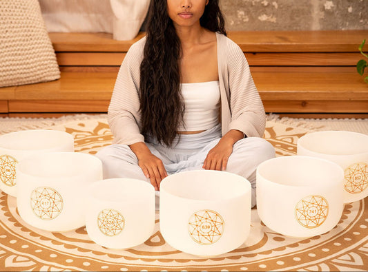 Solfeggio Crystal Singing Bowl Set – 6 White Frosted Quartz Bowls (396–852 Hz) – Solfeggio Crystal Singing Bowl Set