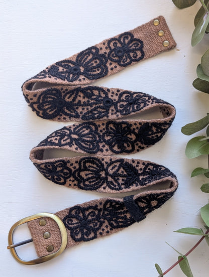 Sombra Rosa Embroidered Belt – L belt