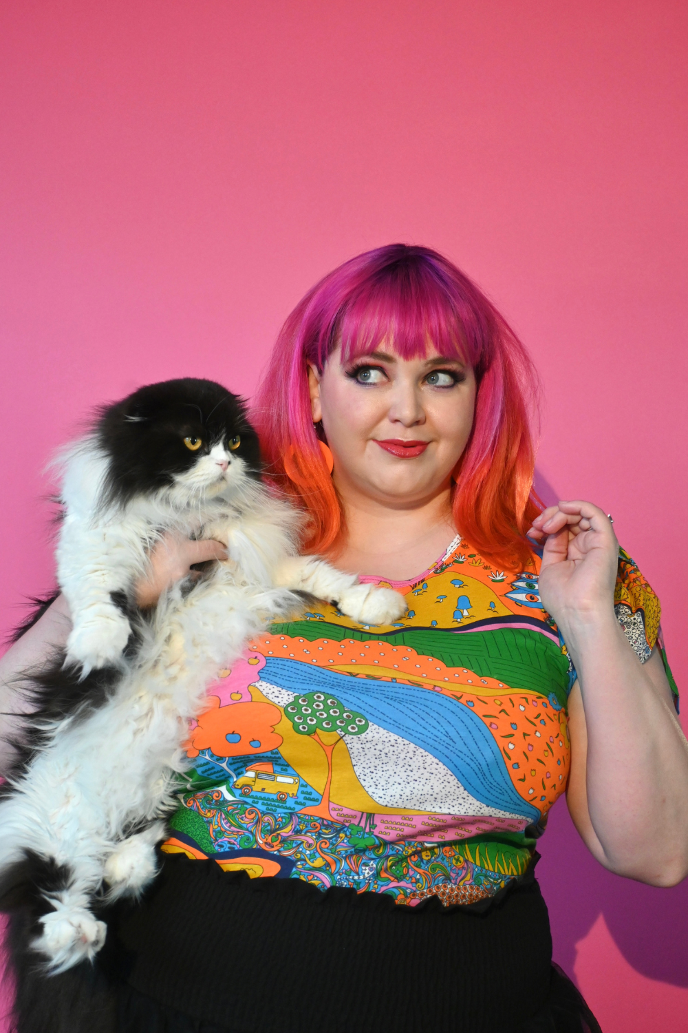 Landscape Tulip Sleeve Tee in Rainbow Farm