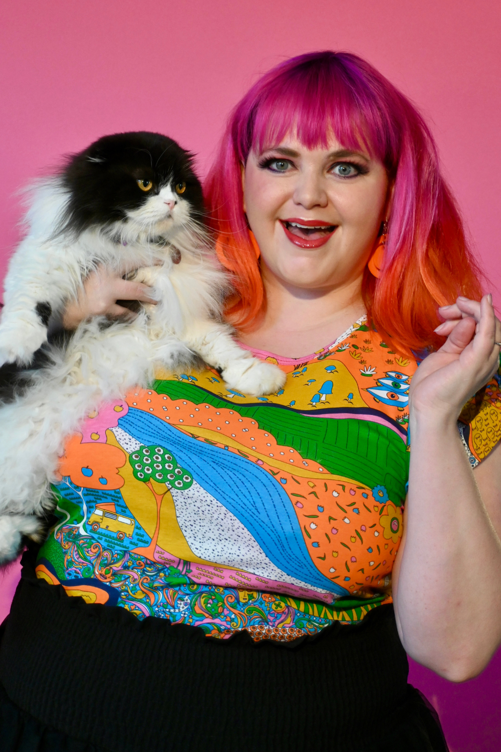 Landscape Tulip Sleeve Tee in Rainbow Farm