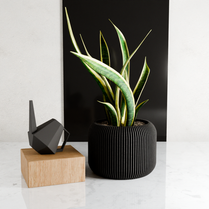 Orbis Planter – Midnight Black Planter