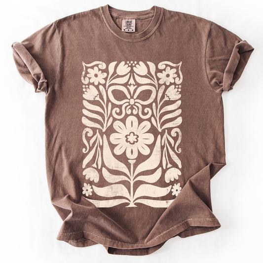 Vintage Folk Flower Pattern - Comfort Colors T-Shirt – Brown T-Shirt