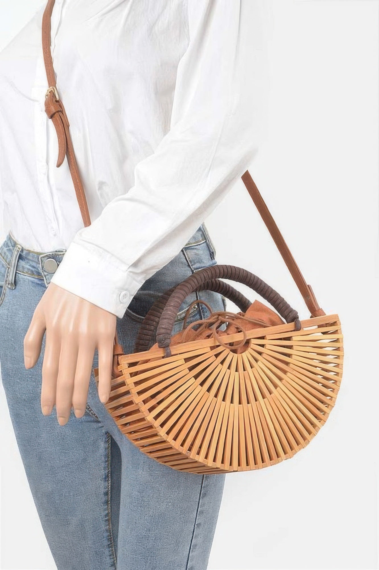 Handmade Bamboo Clutch – Camel