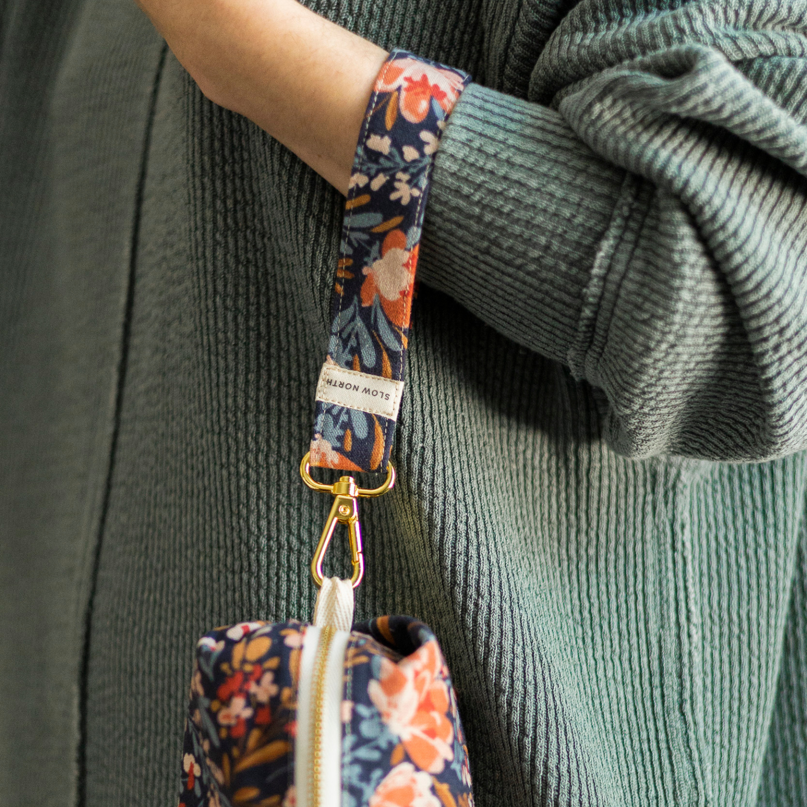 Wristlet Keychain - Pom Blossom – Keychains