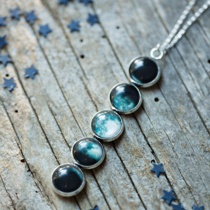 Moon Phase Pendant Necklace – Necklace