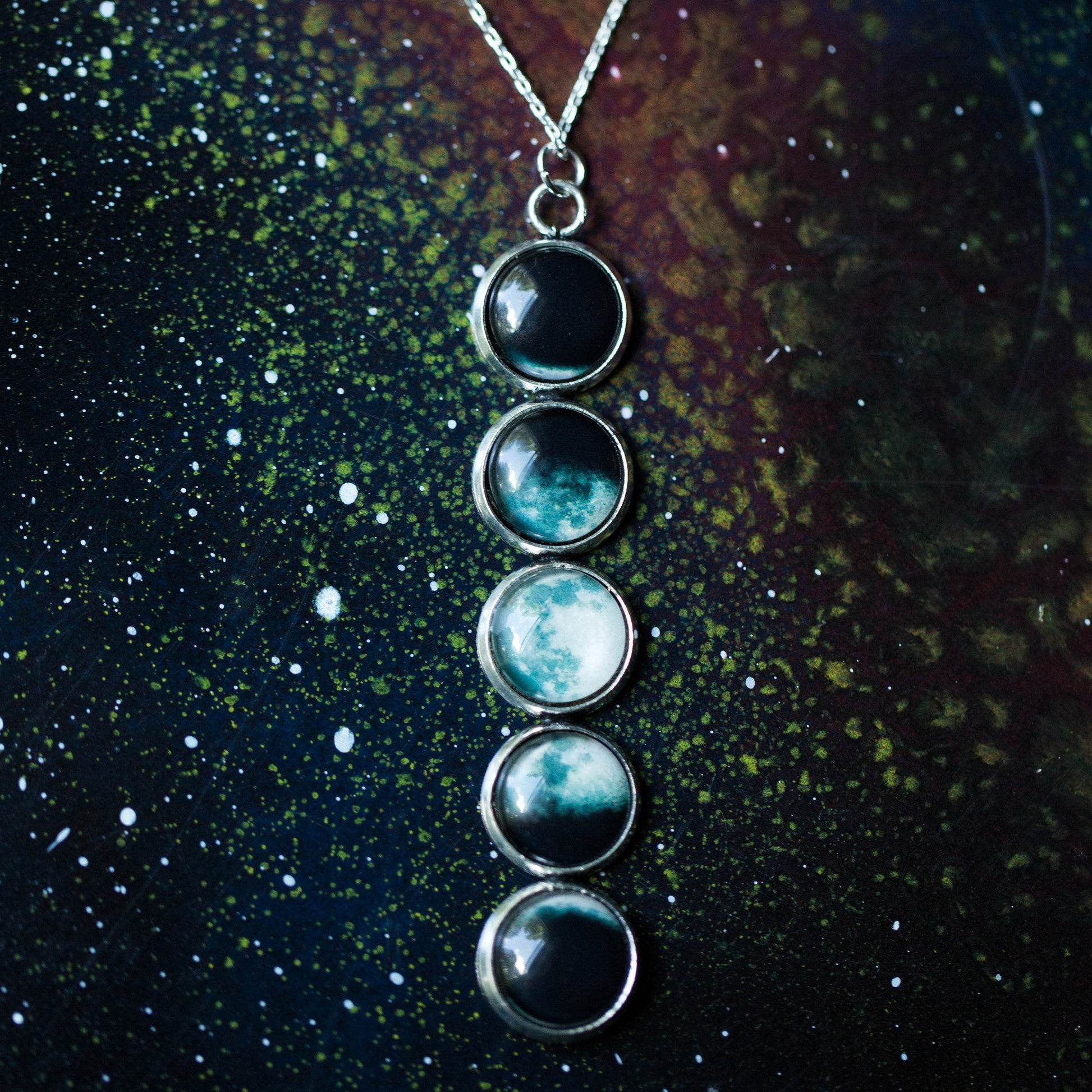 Moon Phase Pendant Necklace – Silver Necklace