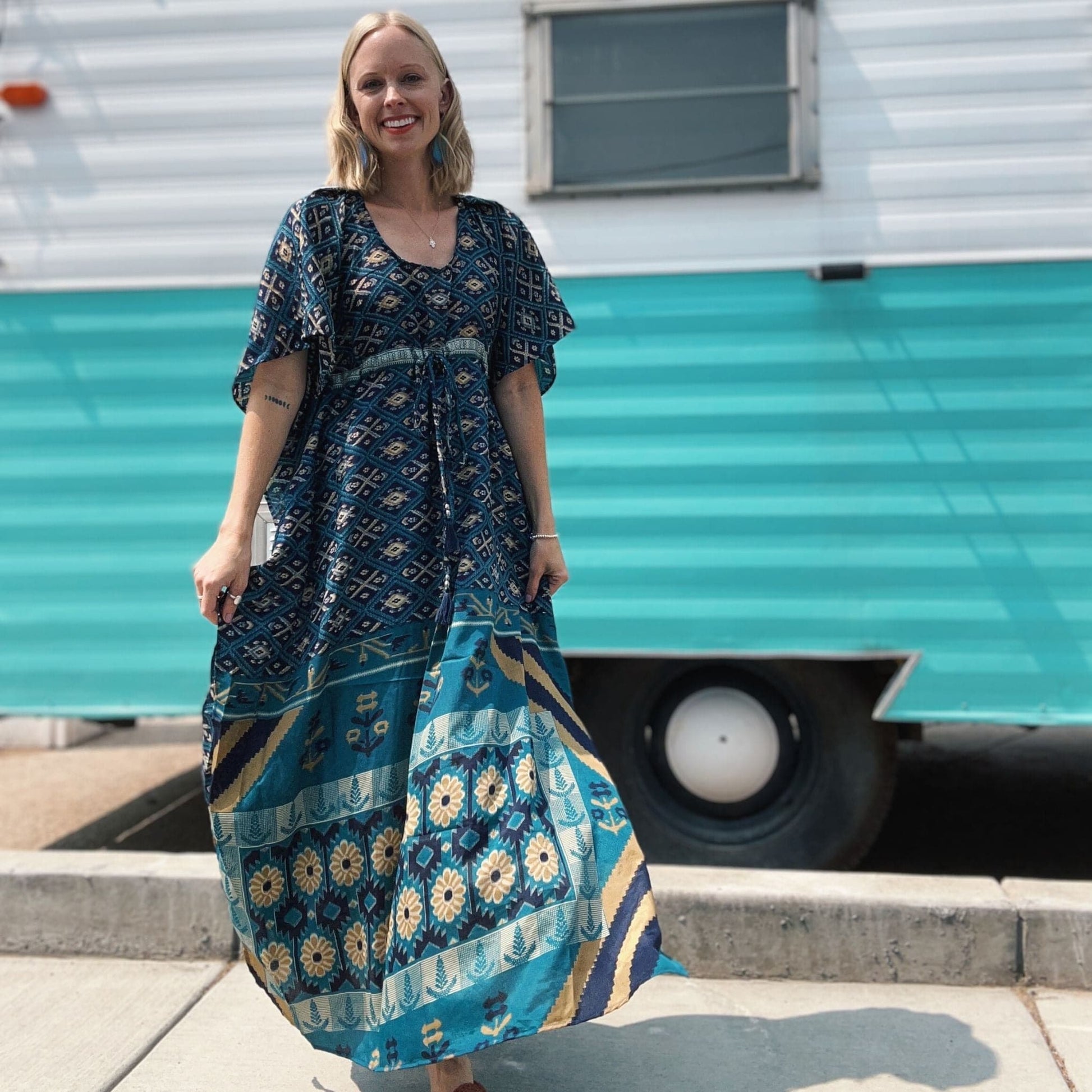 Surplus Sale Aanya Adjustable Long Kaftan Dress – Clothing and Accessories