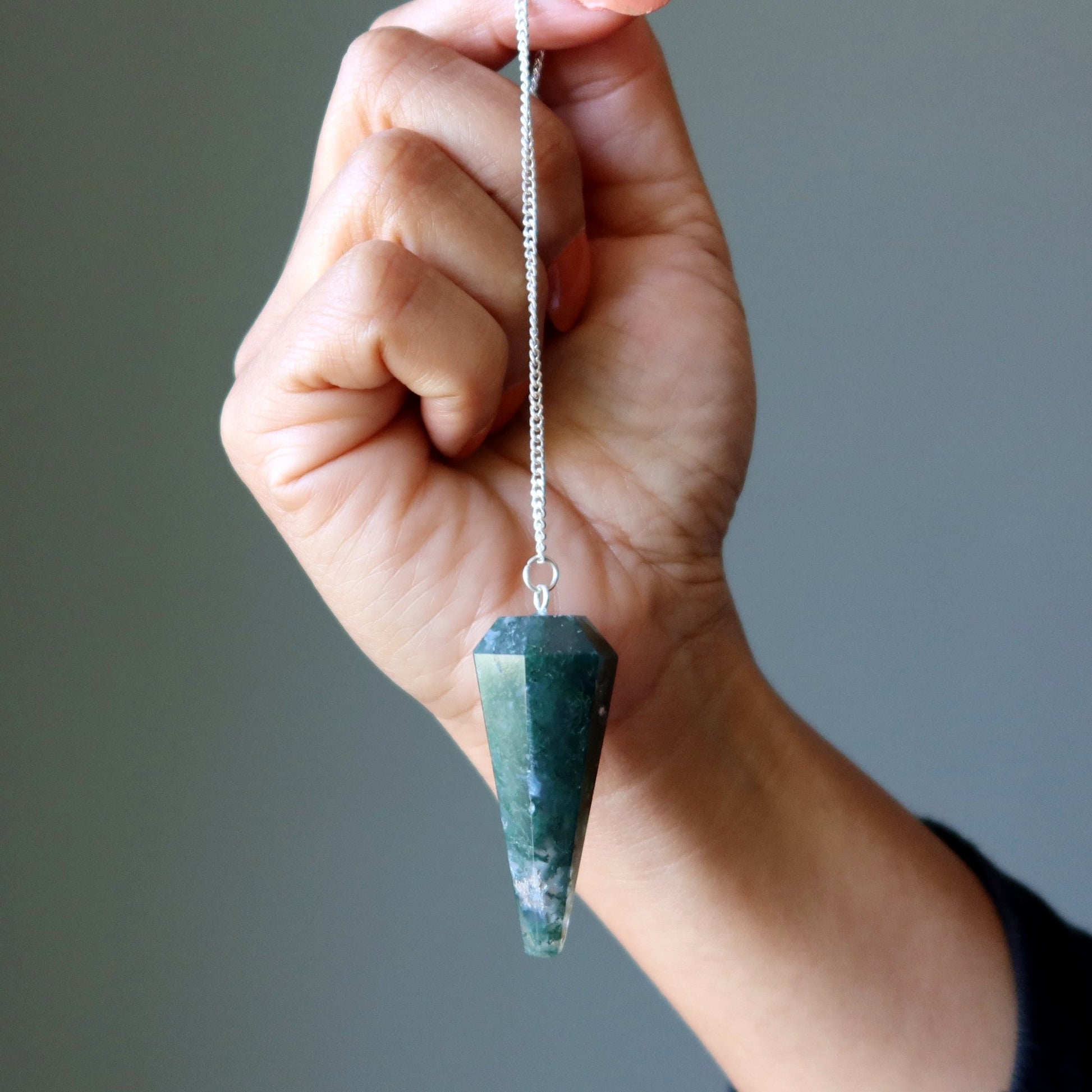 Moss Agate Pendulum | Crystal Dowsing Tool – Pendulums