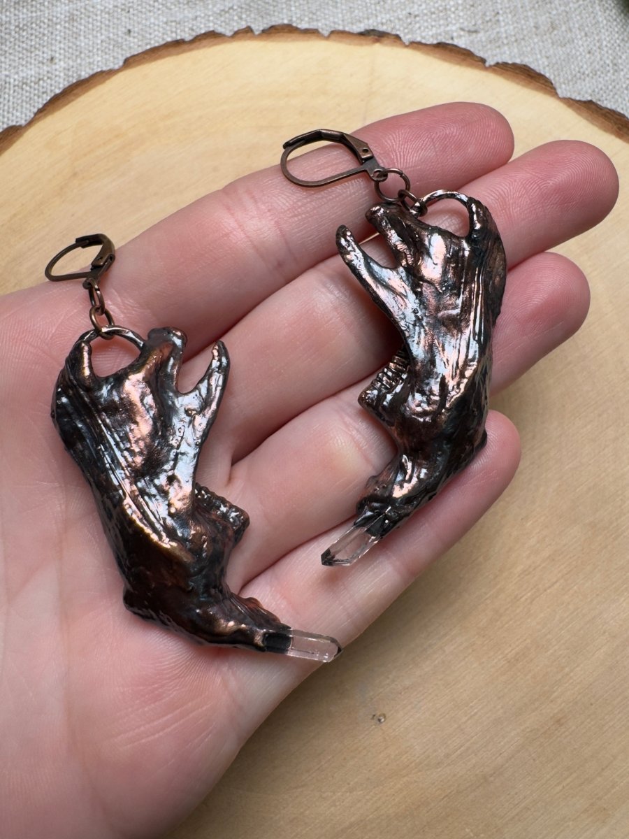 Beltharion- Muskrat Jawbone and Quartz Earrings – Necklace