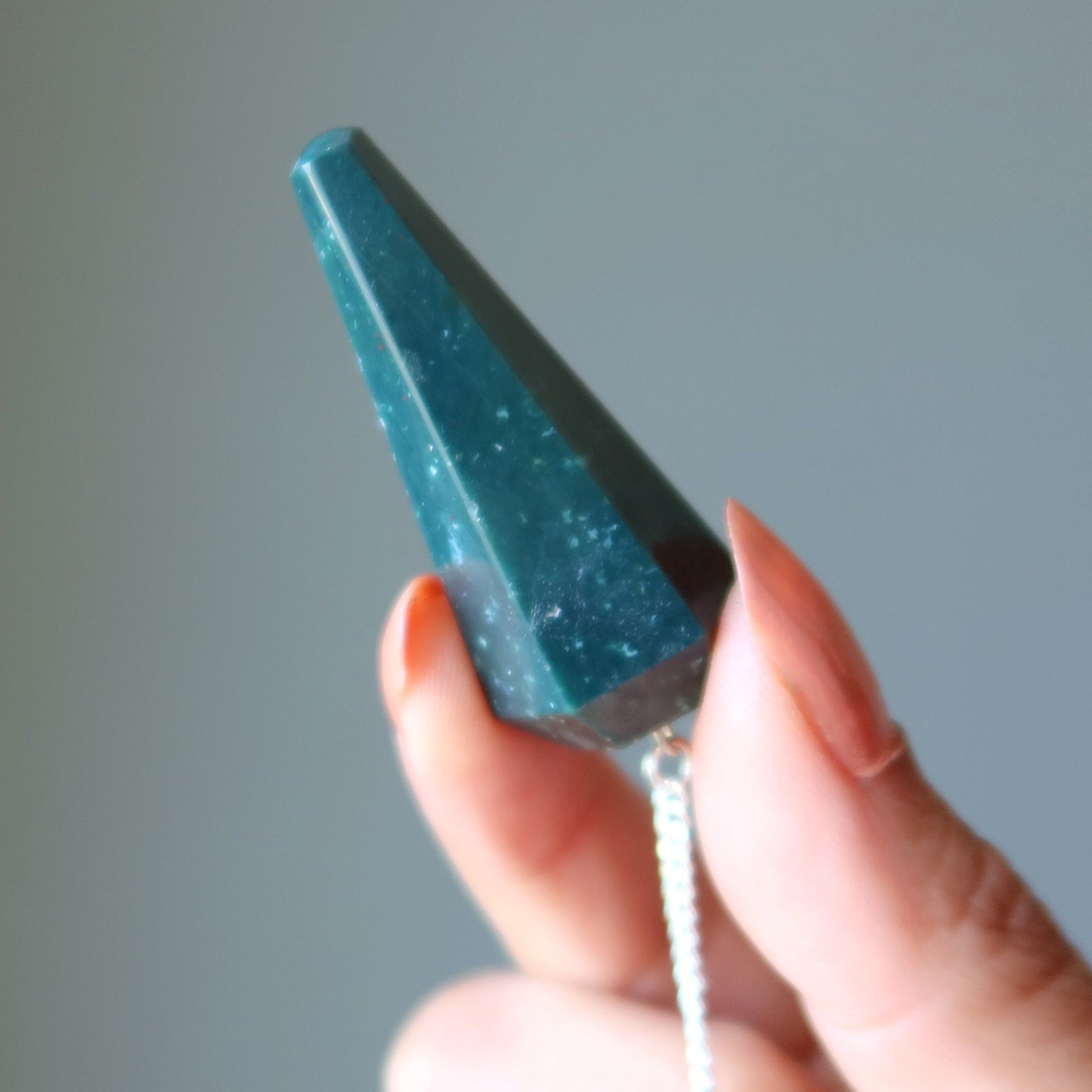 Bloodstone Pendulum | Crystal Dowsing Tool – Pendulums