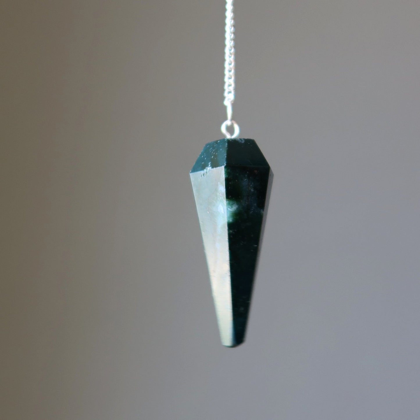Bloodstone Pendulum | Crystal Dowsing Tool – Pendulums