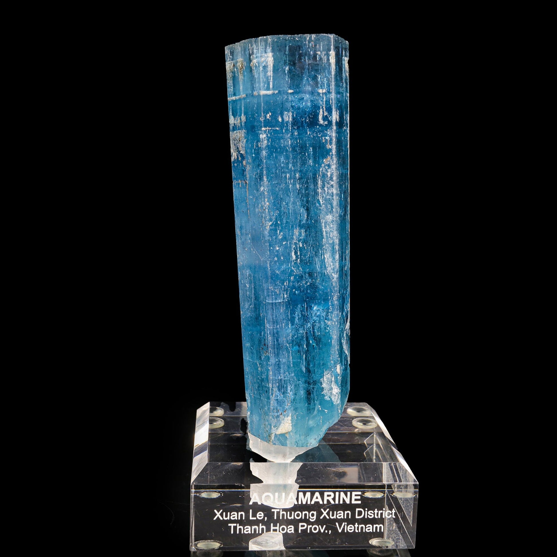 Blue Beryl var. Aquamarine Natural Mineral Specimen Museum – Apohyllite