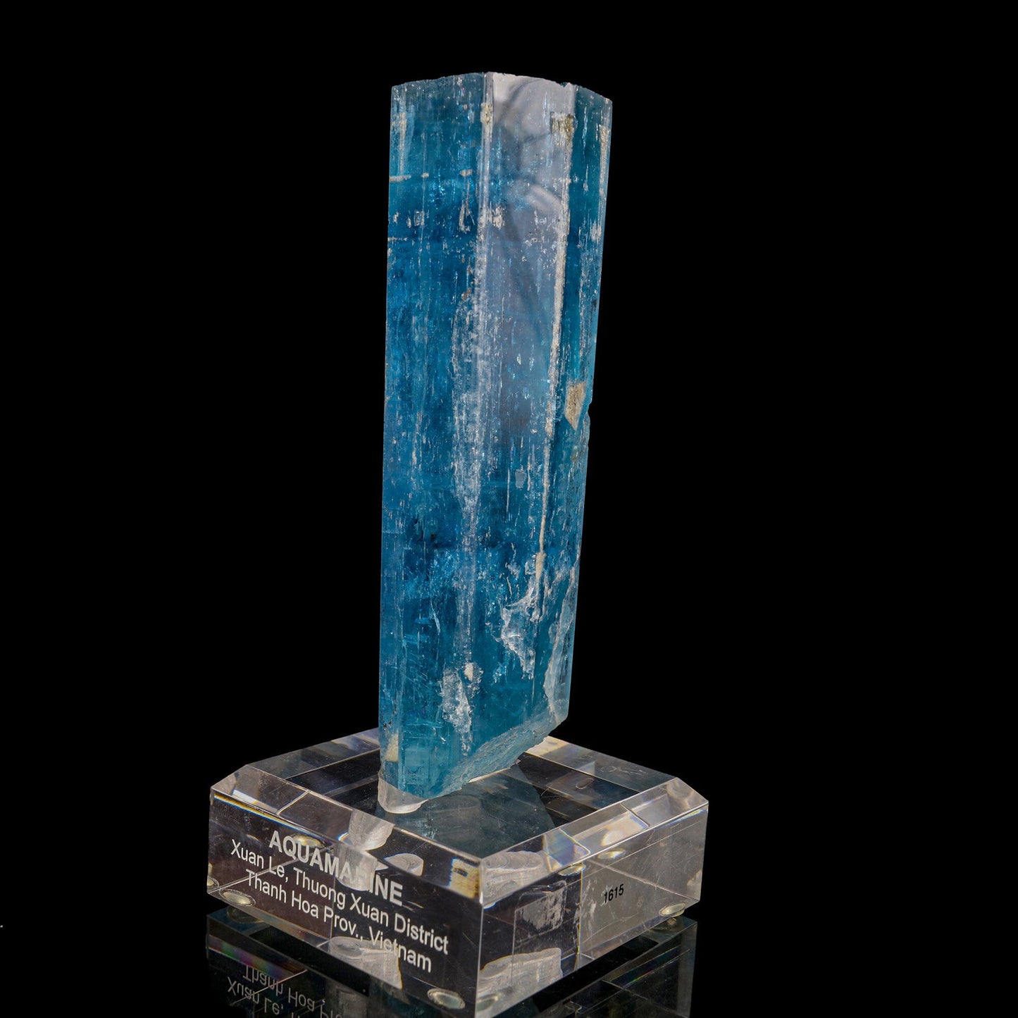 Blue Beryl var. Aquamarine Natural Mineral Specimen Museum – Apohyllite