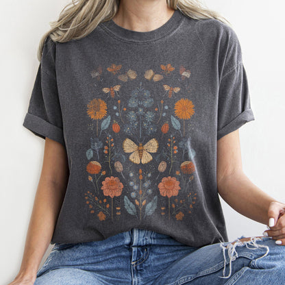 Bohemian Moth - Comfort Colors Tshirt – T-Shirt