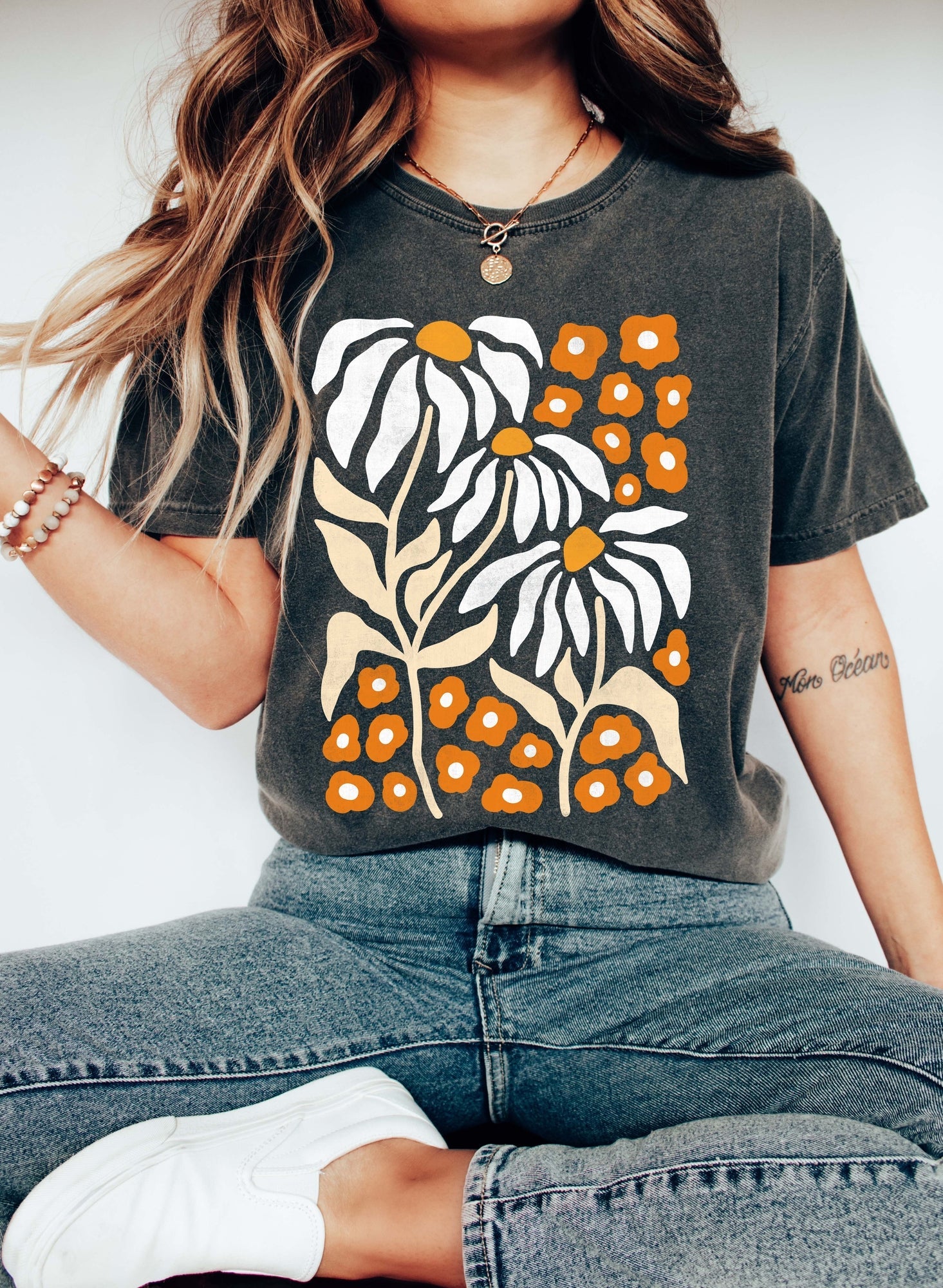 Boho Botanical Daisys - Comfort Colors Tshirt – Pepper T-Shirt