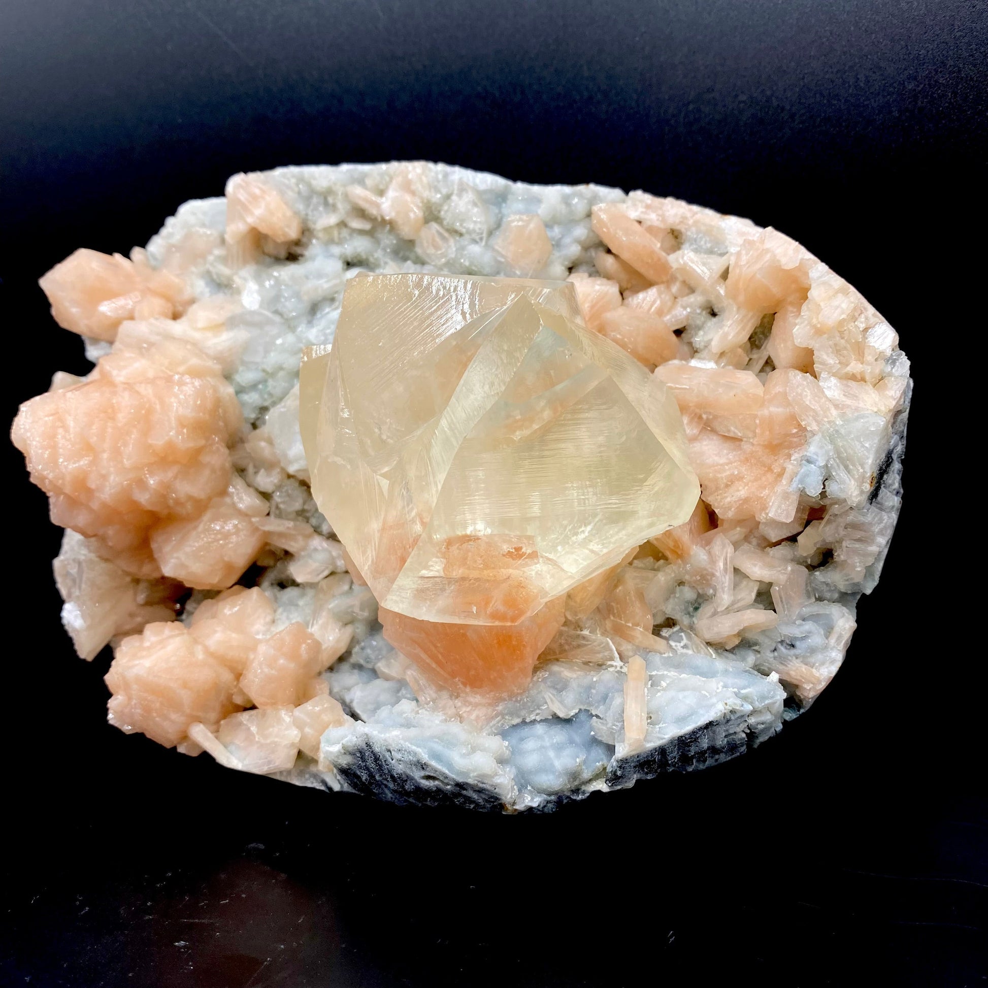 Calcite & Stilbite – Calcite