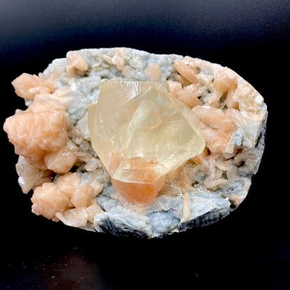 Calcite & Stilbite – Calcite
