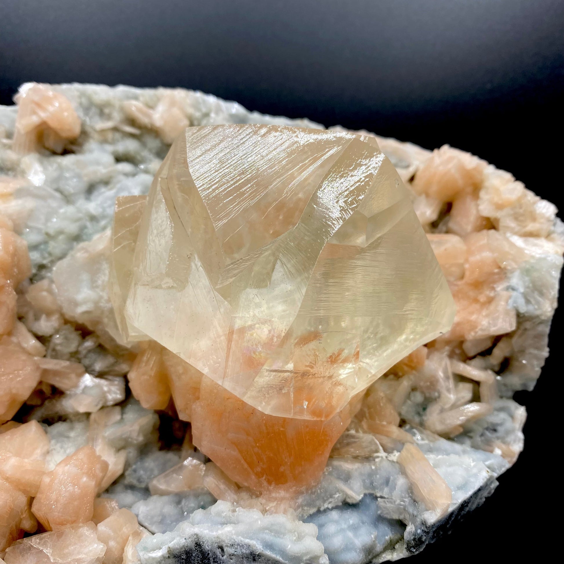 Calcite & Stilbite – Calcite