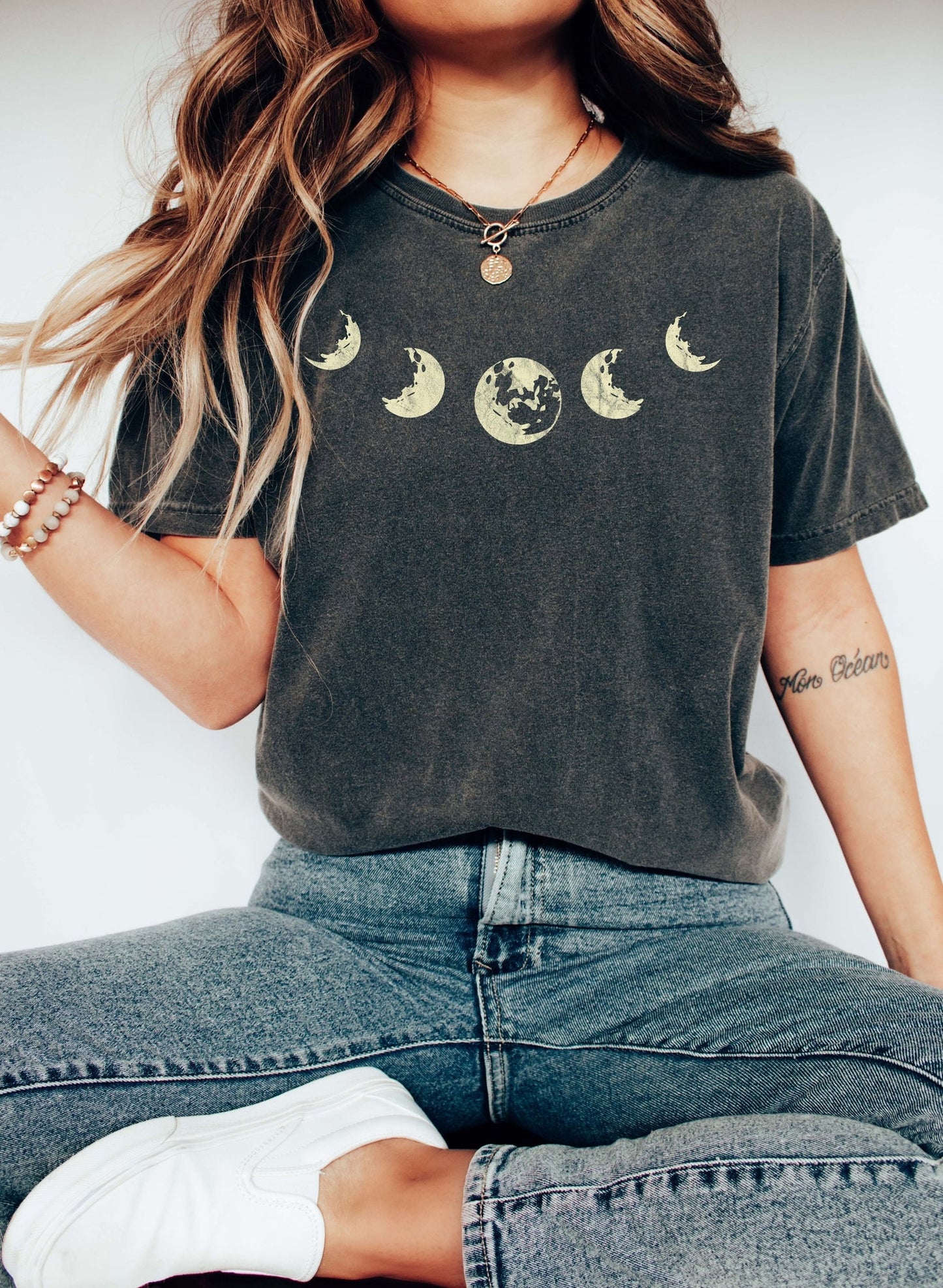 Moon Phases Neckline - Comfort Colors Tshirt – T-Shirt