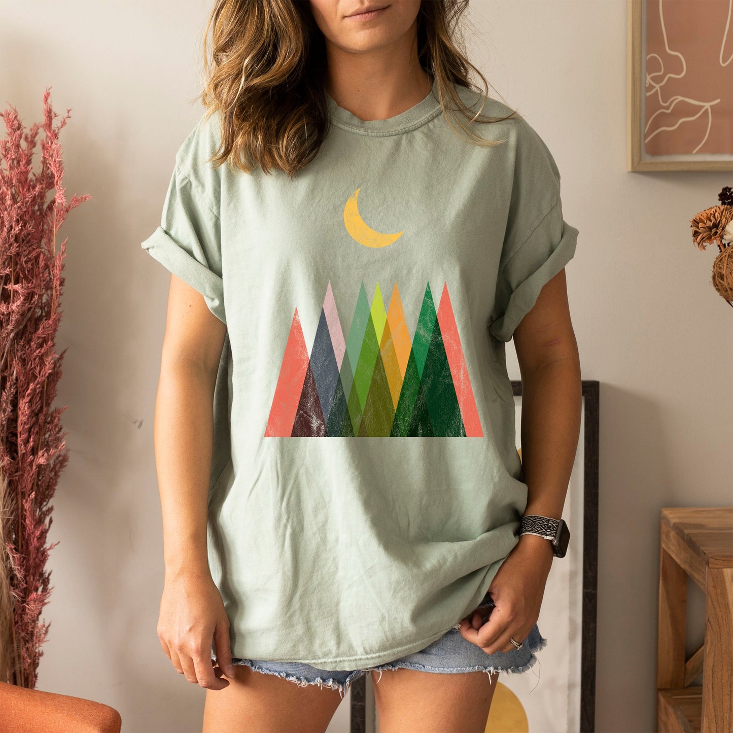 Abstract Mountains & Moon - Comfort Colors Tshirt – T-Shirt