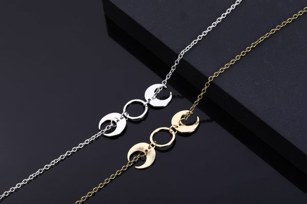 CRESCENT NECKLACE –