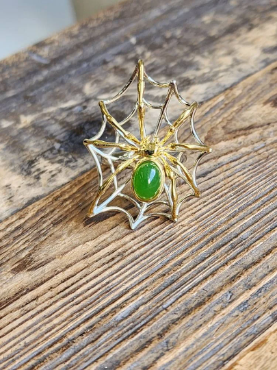 AA Spider Jade Ring, Set in Sterling Silver –