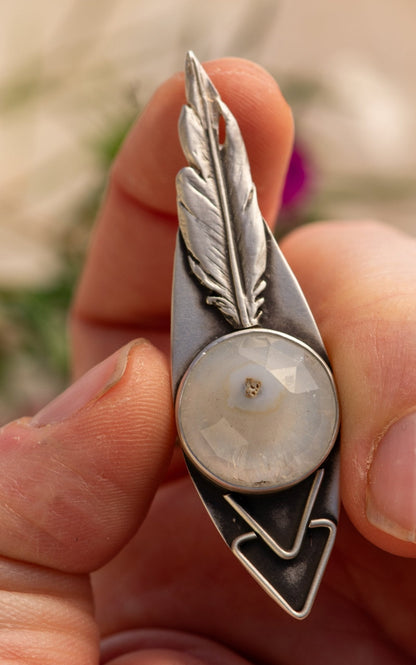 DREAMING SOLAR QUARTZ DAGGER RING