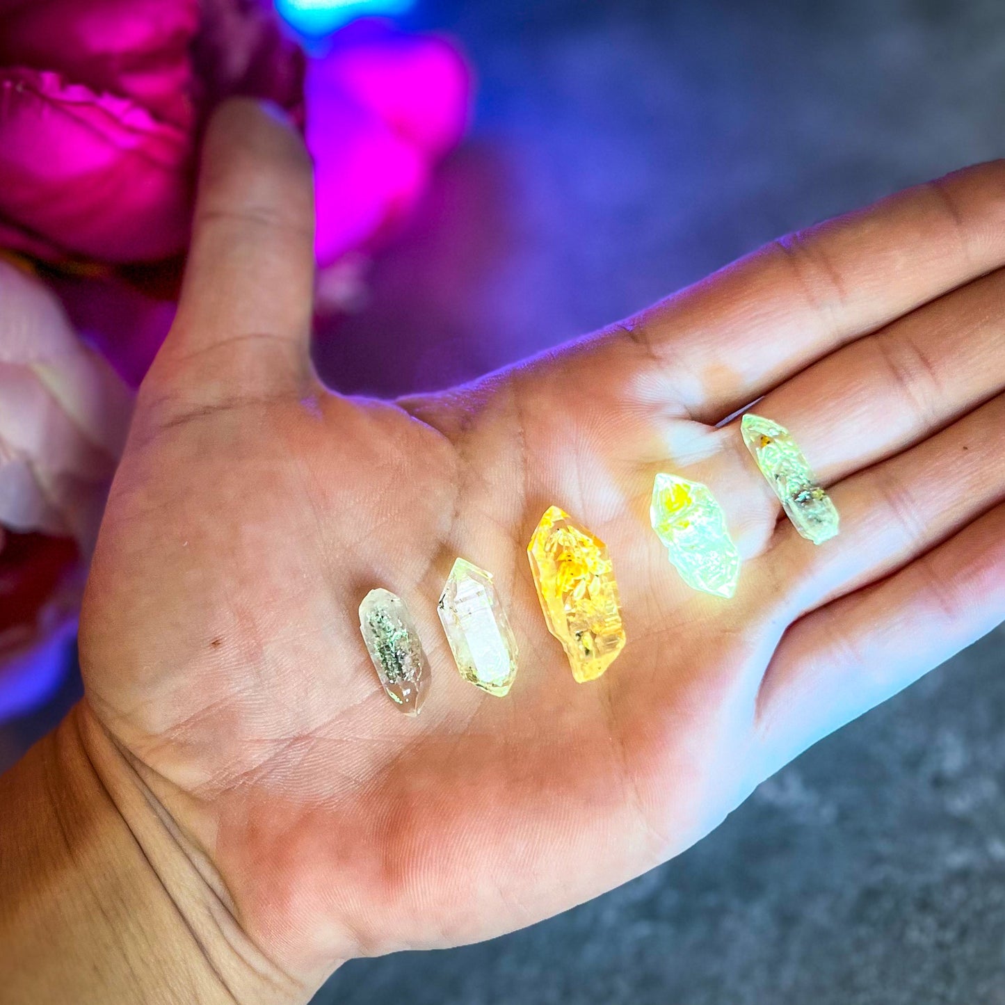Firefly Petroleum Quartz – Rare Fluorescent Crystal Specimens from Madagascar – 1-2.99 grams