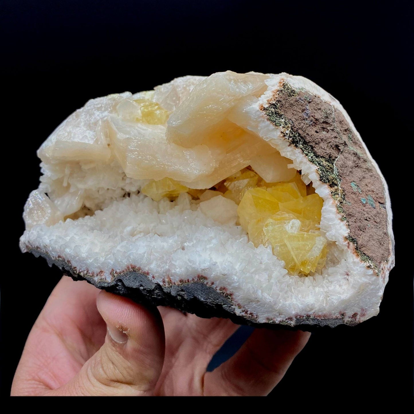 Fluorescent Powellite with Stilbite Inside Heuladnite Geode
