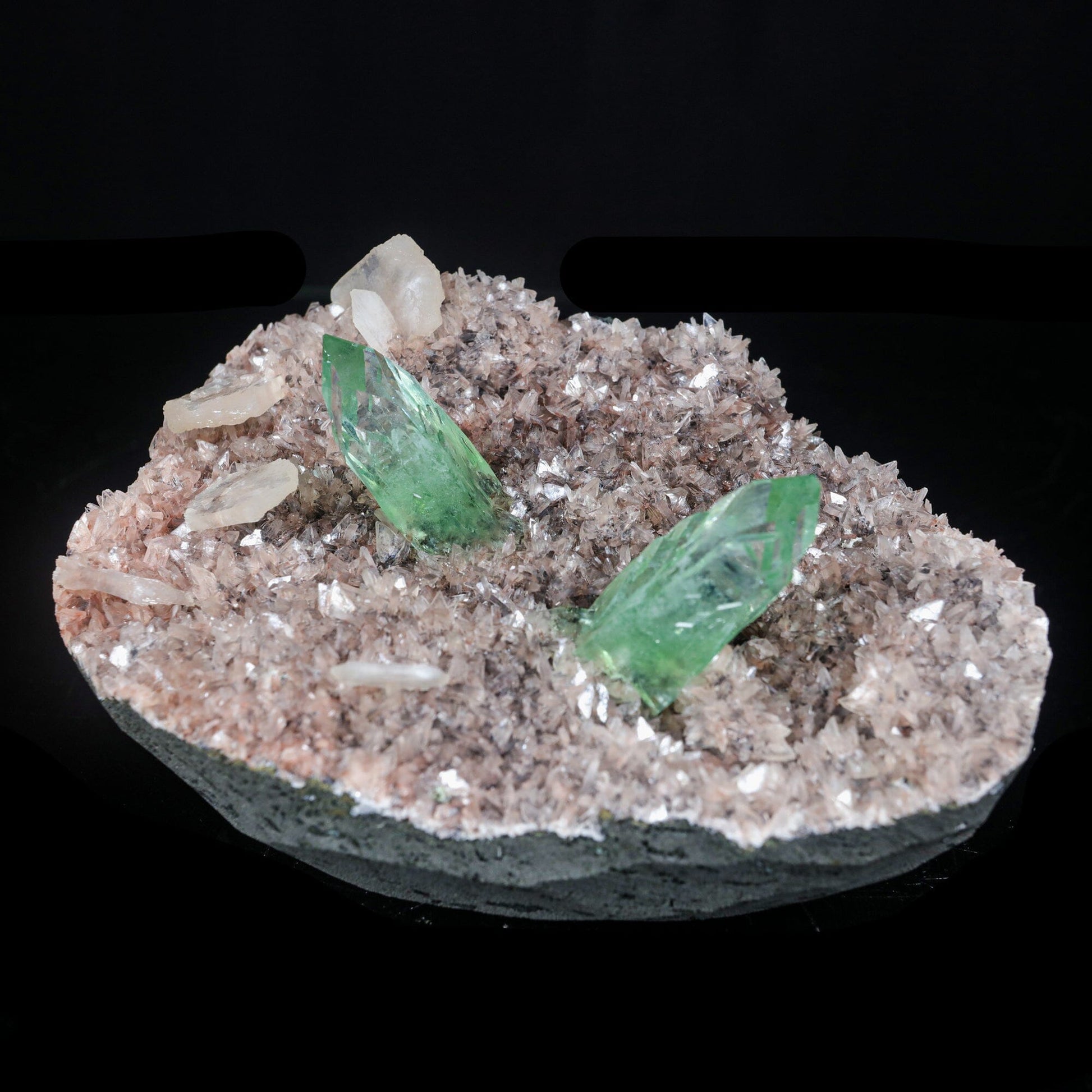 Green Apophyllite sharp terminated Natural Mineral Specimen – Apohyllite
