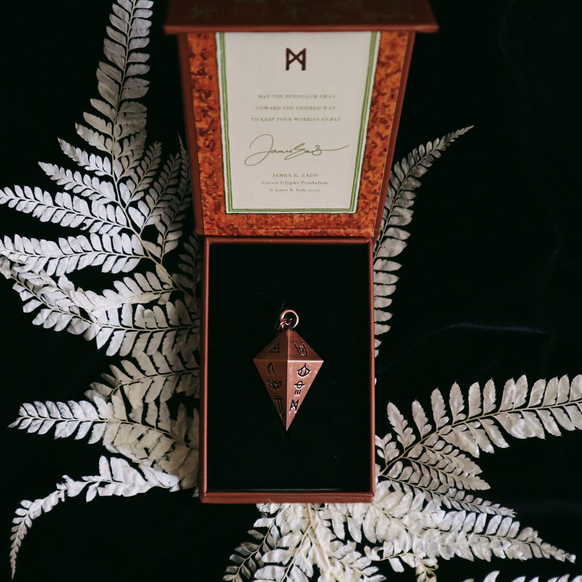 Green Glyphs Pendulum – Pendulum