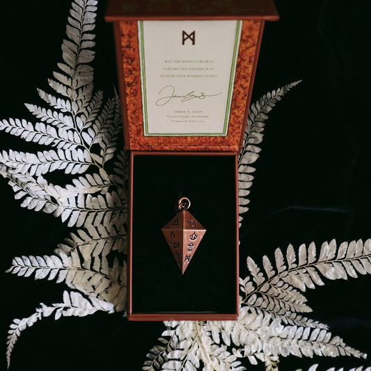 Green Glyphs Pendulum – Pendulum