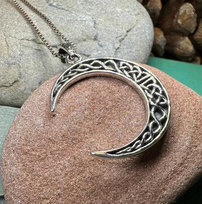 Celtic Knot Moon Necklace – Pendant