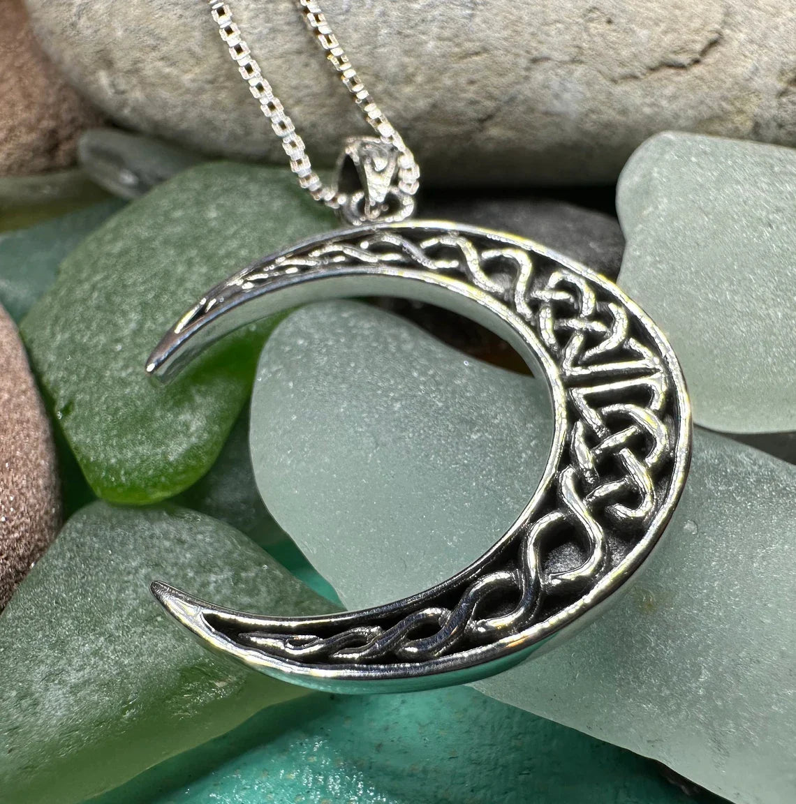 Celtic Knot Moon Necklace – Pendant