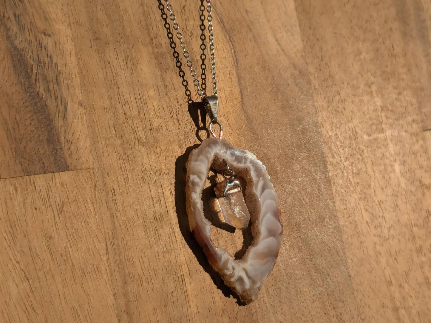 Agate Oco Geode Slice Pendant –