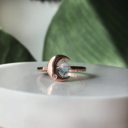 The Moonstone Crescent Ring – Rings