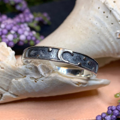 Minimalist Moon Ring – Ring