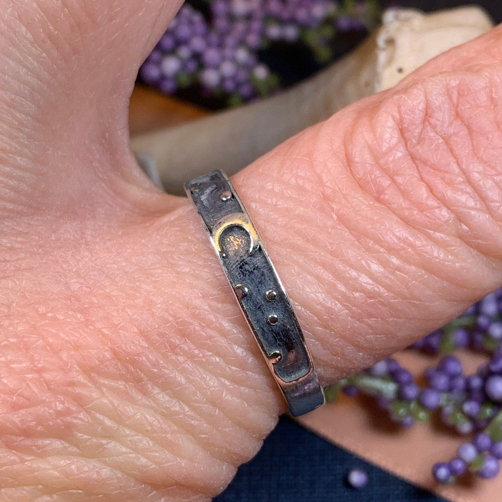 Minimalist Moon Ring – Ring