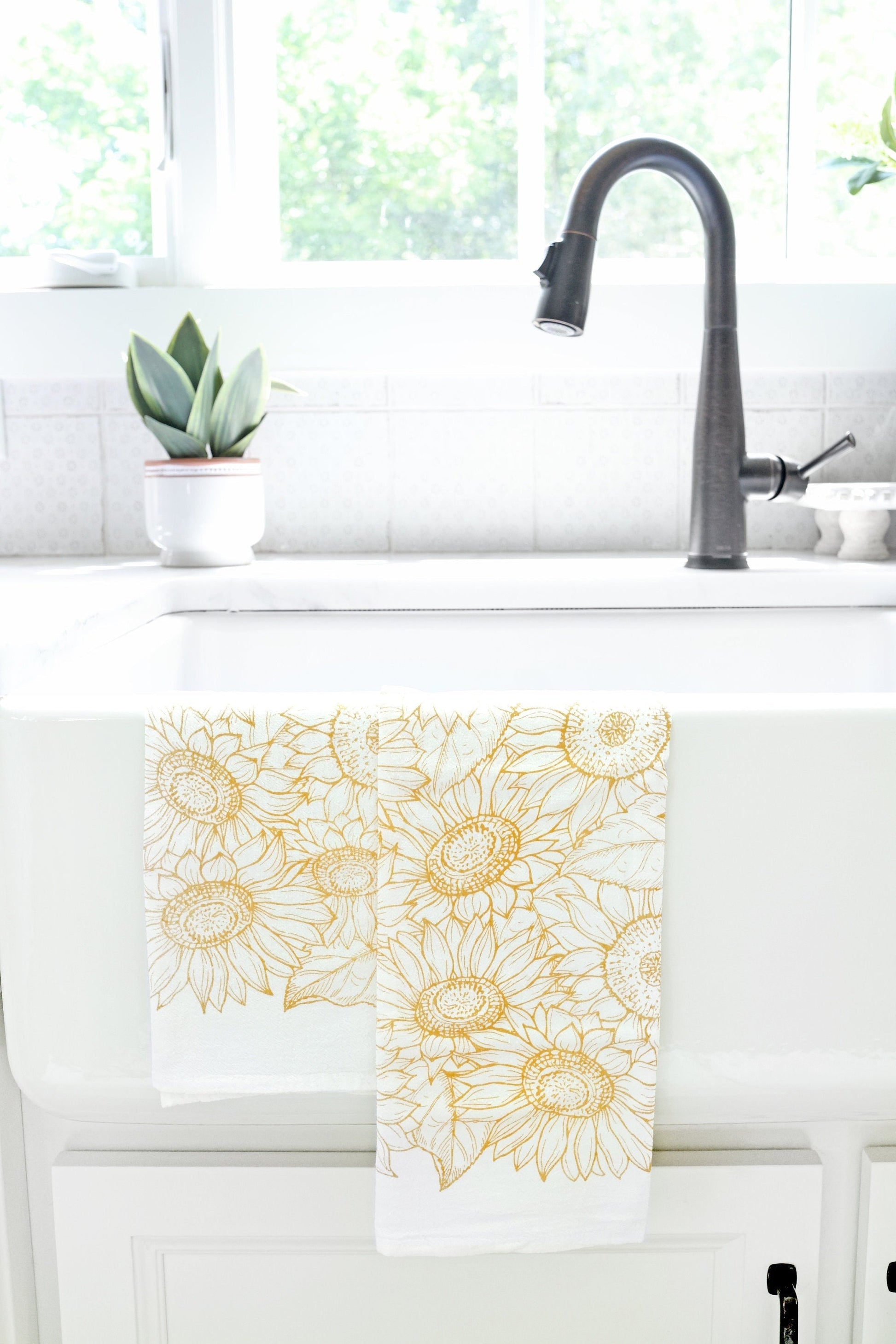 Sunflower Garden Tea Towel – Storefront