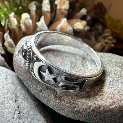 Locasta Crescent Moon Ring