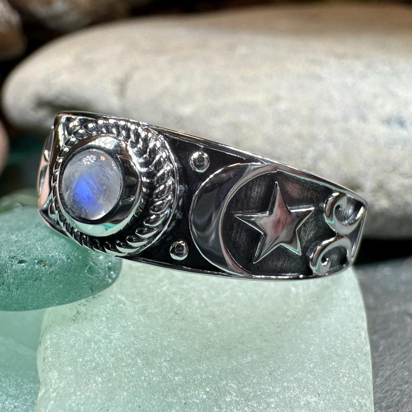 Locasta Crescent Moon Ring