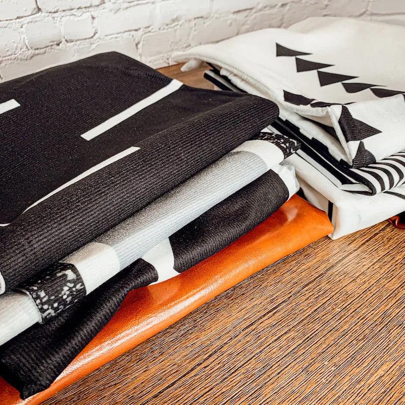 Amber & Farm Pillow Set