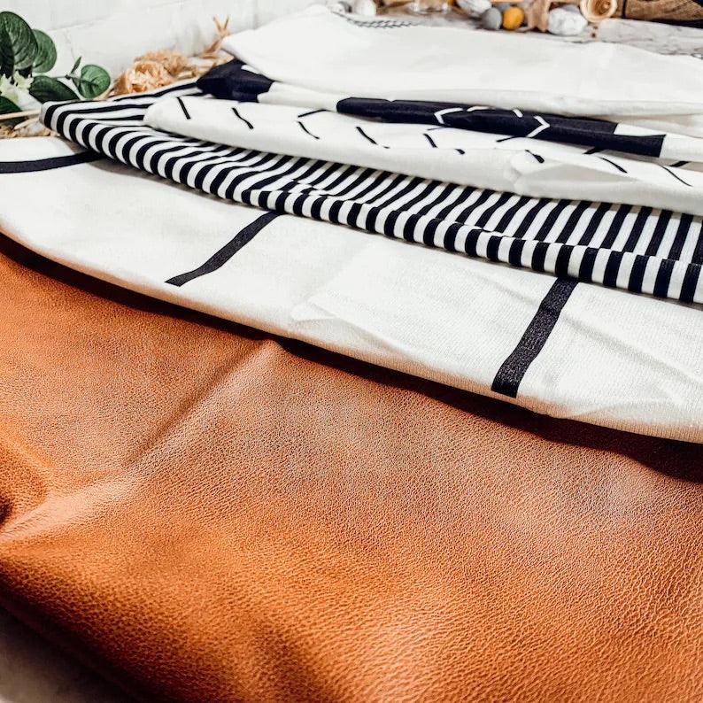 Amber & Farm Pillow Set